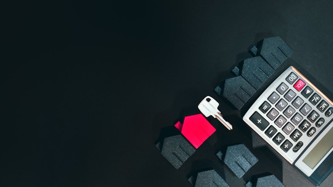 كلفة الأجل المتغيرة في التمويل: متى يمكن أن يتغير قسطك في السعودية؟